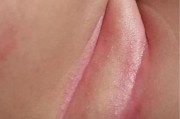 宝宝身上有鱼腥味_鱼腥味宝宝正常吗