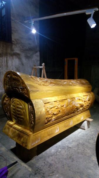 梦到死人是什么意思_梦见棺材好不好