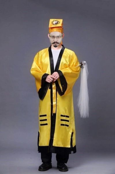 古代道士图片大全_道教服饰法器有哪些