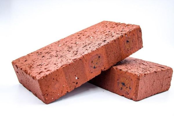 梦到砖头是什么意思_梦见砖头预示什么