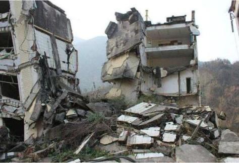 梦到老家房子是什么意思_梦见老房子倒塌预示什么