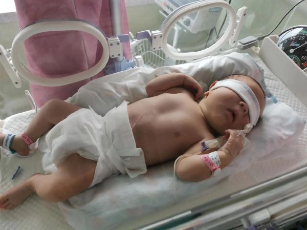 宝宝在新生儿科受罪吗_新生儿科住院真实体验