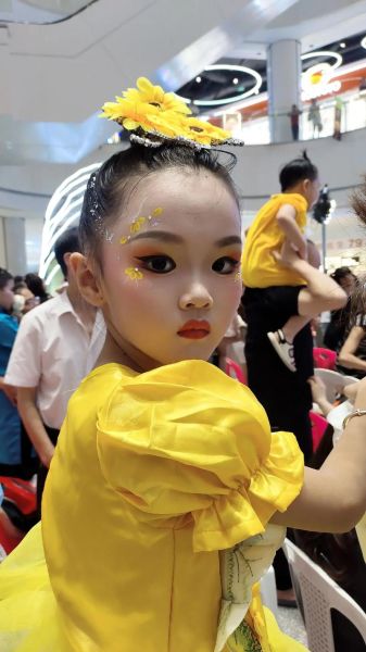 舞台妆图片大全_如何画舞台妆