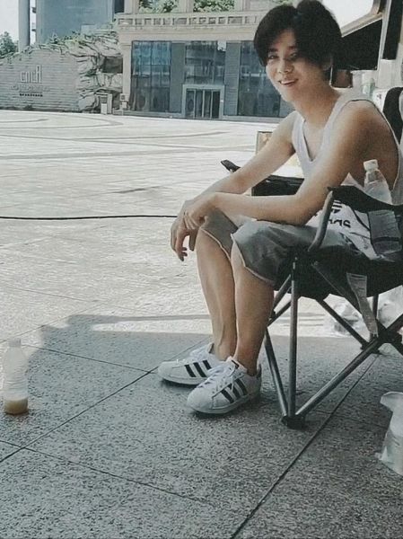 鹿晗图片大全_高清壁纸哪里找