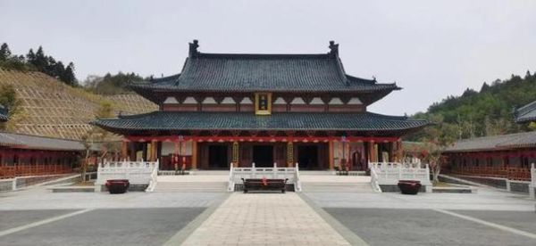 梦到庙宇是什么意思_梦见寺庙预示什么