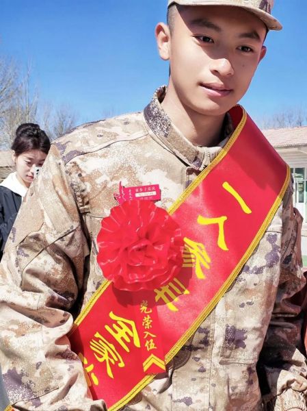 当兵图片大全哪里找_当兵照片真实高清图库推荐