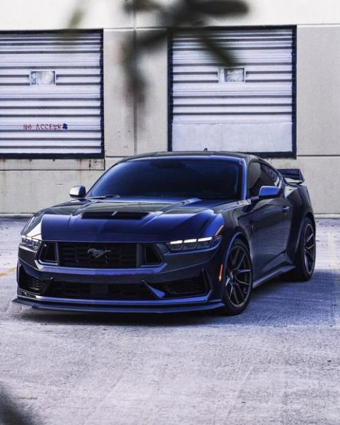 野马跑车图片大全_野马跑车高清壁纸哪里找