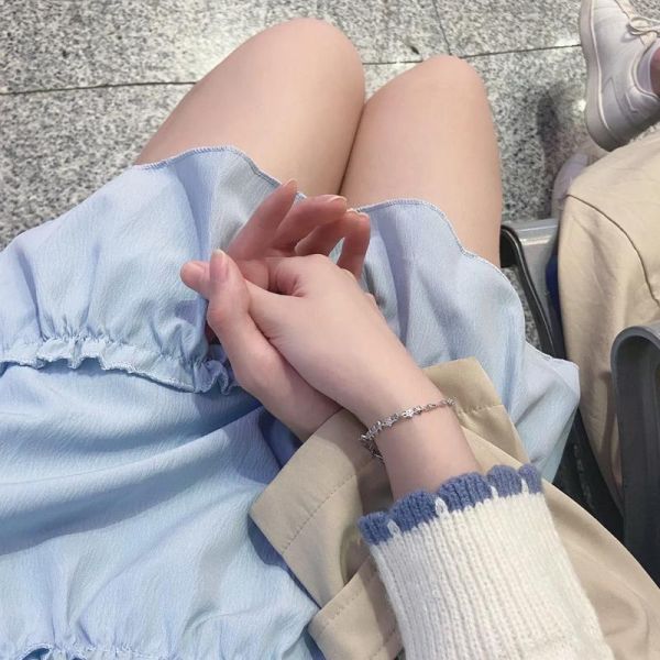 牵手图片大全唯美_情侣牵手拍照姿势