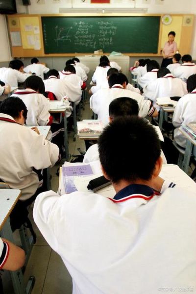 学生图片大全哪里找_学生图片大全怎么下载