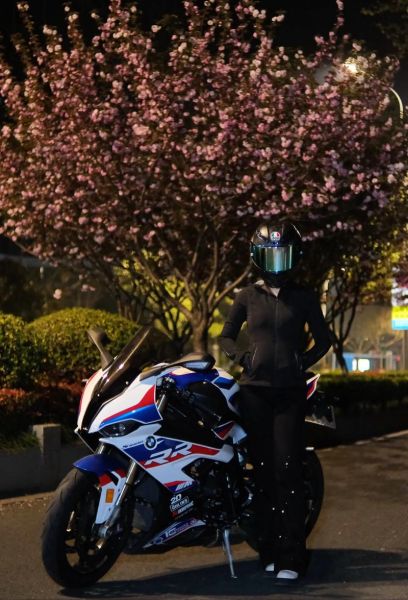 机车图片大全哪里找_如何挑选高清机车壁纸