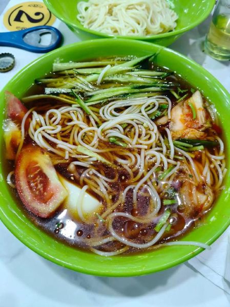 哺乳期喝啤酒对宝宝有影响吗_哺乳期能喝啤酒吗