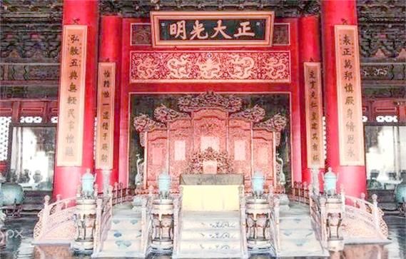 梦到皇帝是什么意思_梦见皇帝代表什么