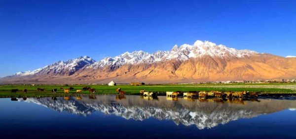 新疆图片大全哪里找_新疆旅游摄影最佳时间