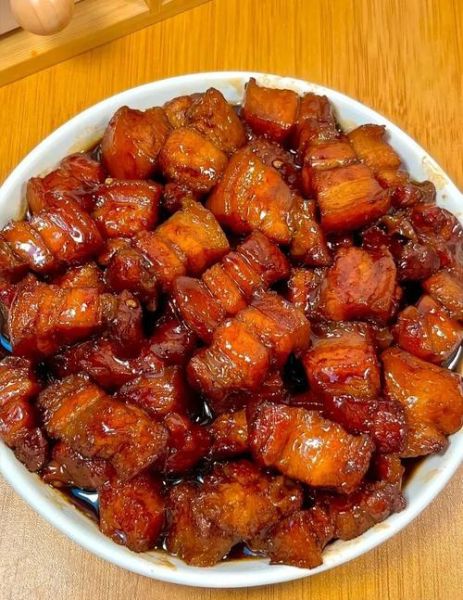 梦到红烧肉是什么意思_周公解梦吃红烧肉预示什么