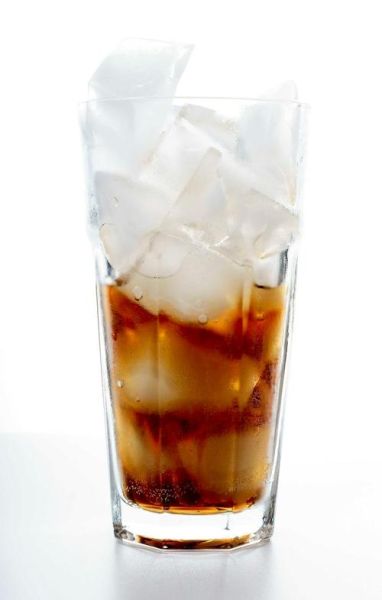 哺乳期喝碳酸饮料对宝宝有影响吗_哺乳期能喝可乐吗