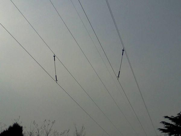 梦到高压线是什么意思_梦见高压线断了怎么办