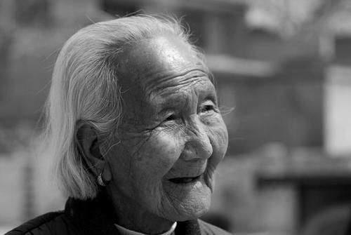 梦到看到死人_是什么意思