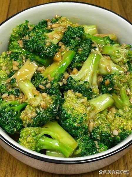 西兰花怎么做给宝宝吃_宝宝辅食西兰花做法