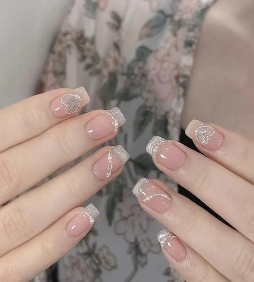 银色美甲图片大全_银色美甲怎么做