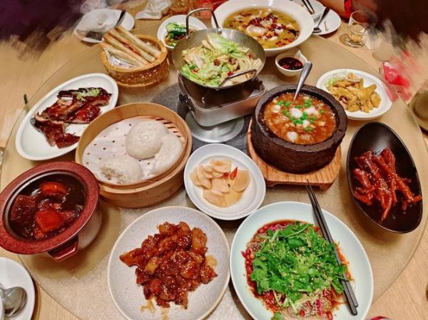 聚餐图片大全哪里找_聚餐图片大全怎么拍