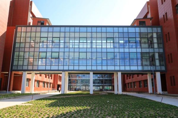 教学楼图片大全_如何挑选高清素材